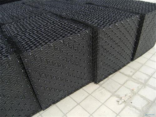 閉式冷卻塔填料有必要定期清洗和更換嗎？